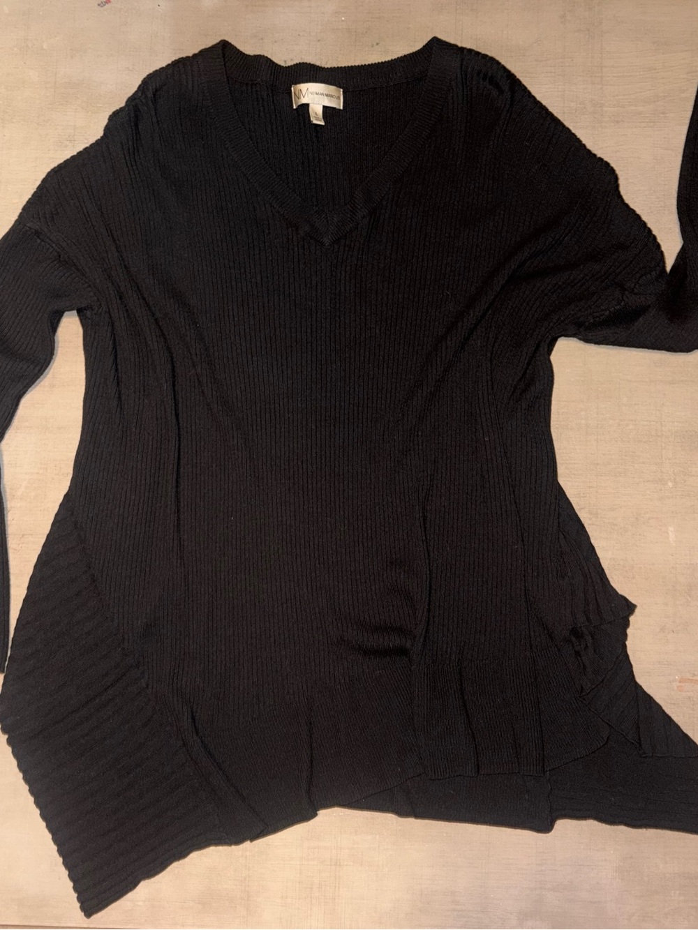 Neiman Marcus Black Ribbed V-Neck Knit Top